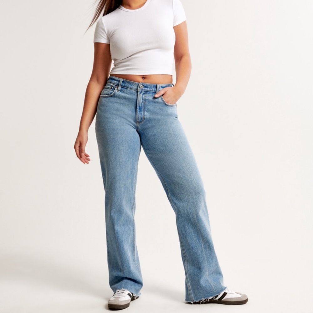 Abercrombie Curve Love Low Rise Baggy Jean Size 29 Short